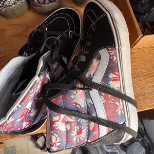 Vans White Skateboard Shoes